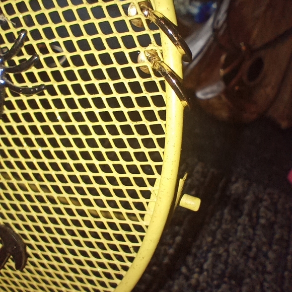 Pretty Heart Necklace + 2 pairs of tiny huggie hoop earrings - Picture 16 of 16